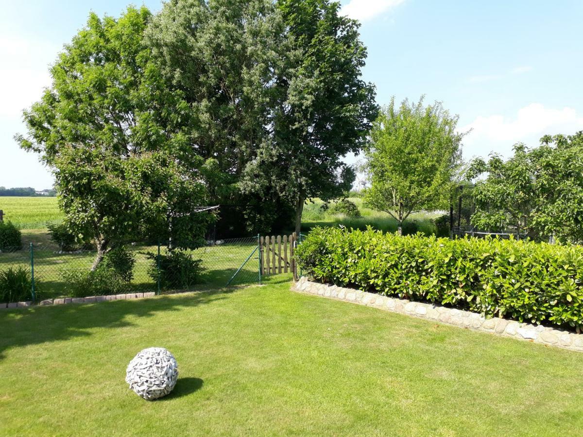 Ostseeferien In Lichtenhagen-Dorf Ferienwohnung Elmenhorst/Lichtenhagen Exterior photo